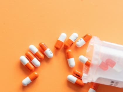 Минздрав опроверг слухи о прекращении поставок лекарств в Крым