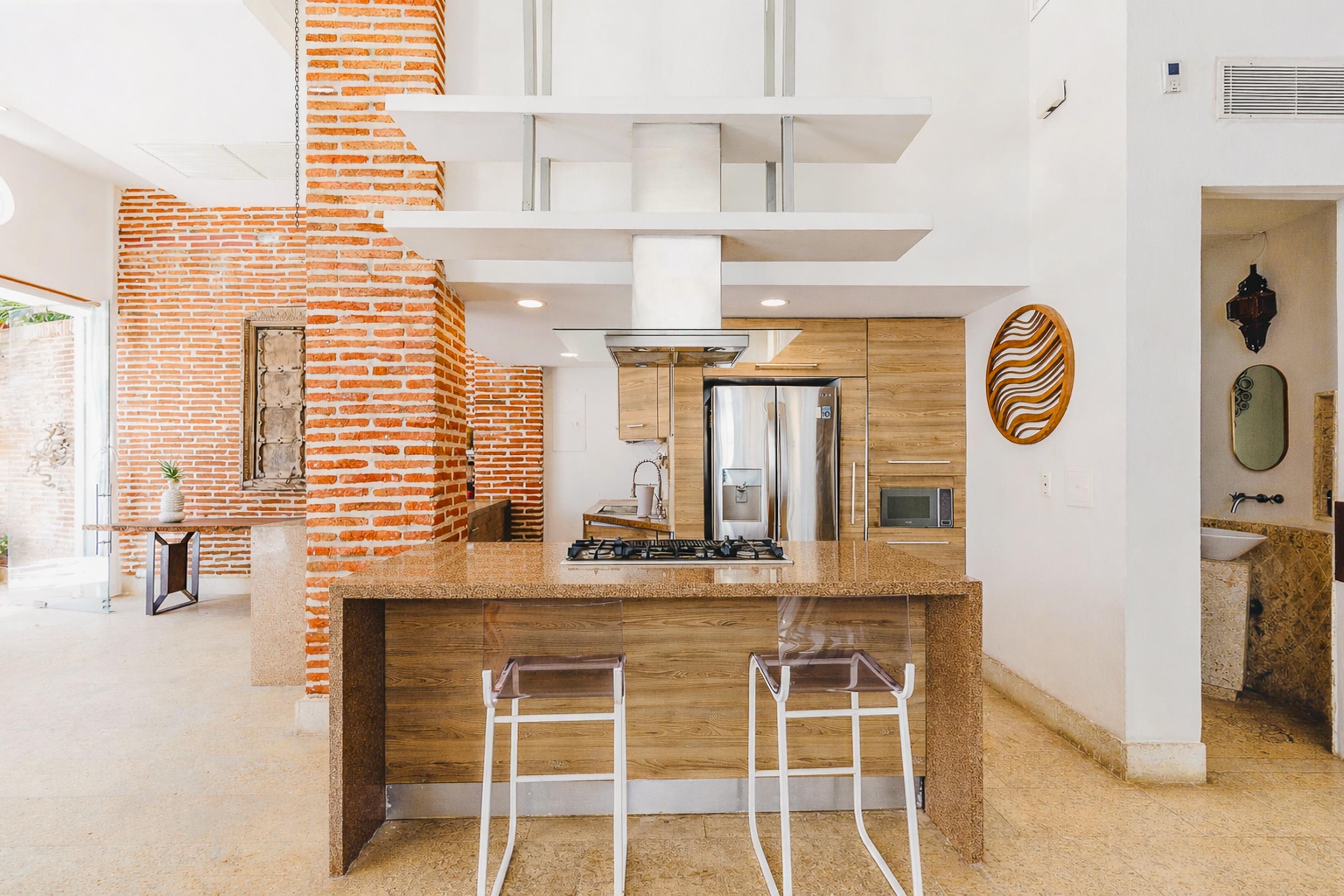 Escalera y comedor