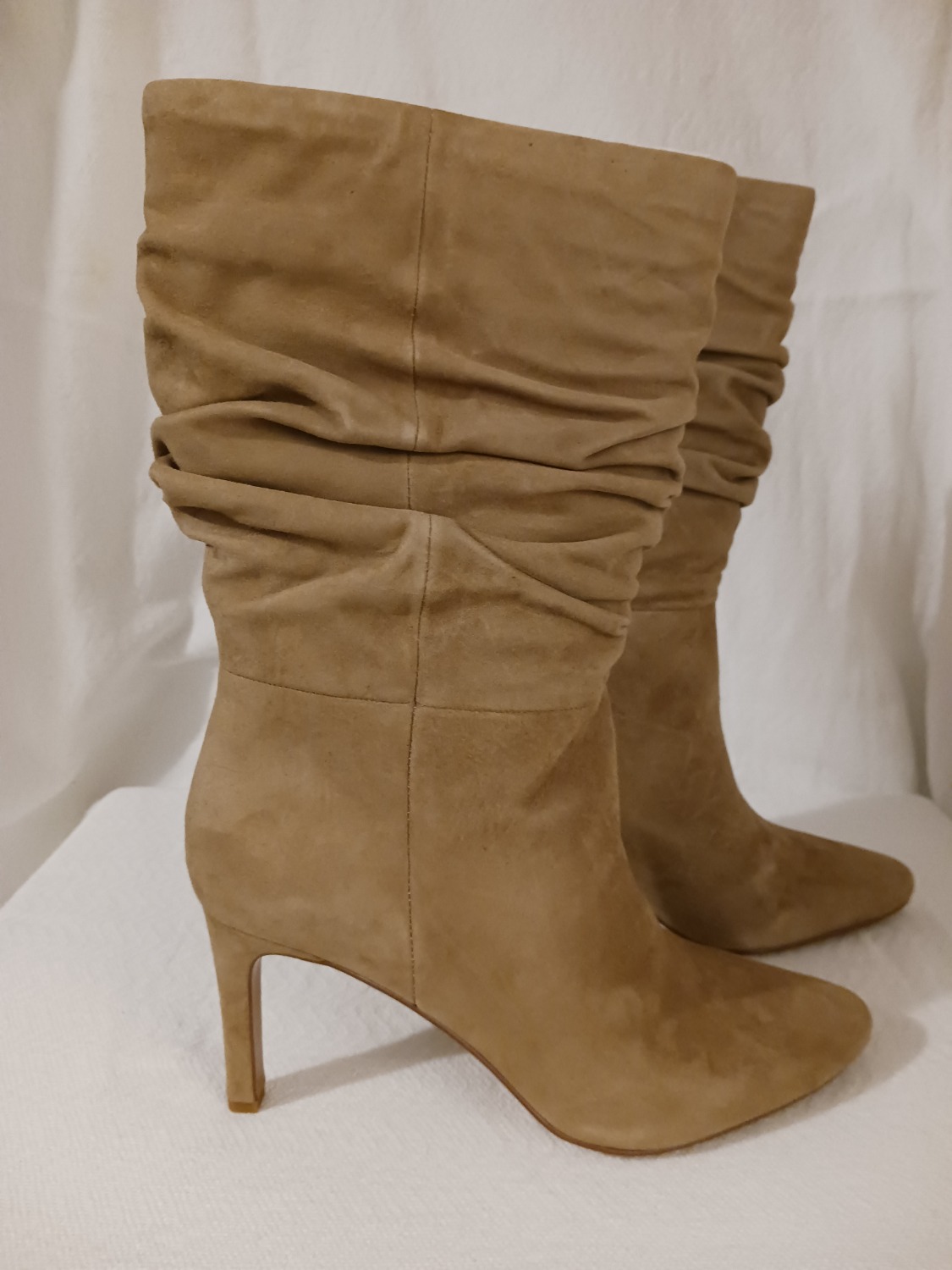 NIB Banana Republic Suede Slouchy Boots Size 10