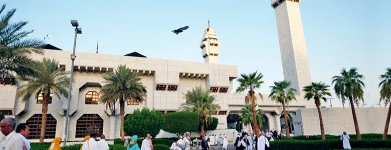 Masjid-e-Ayesha Masjid-e-Ayesha