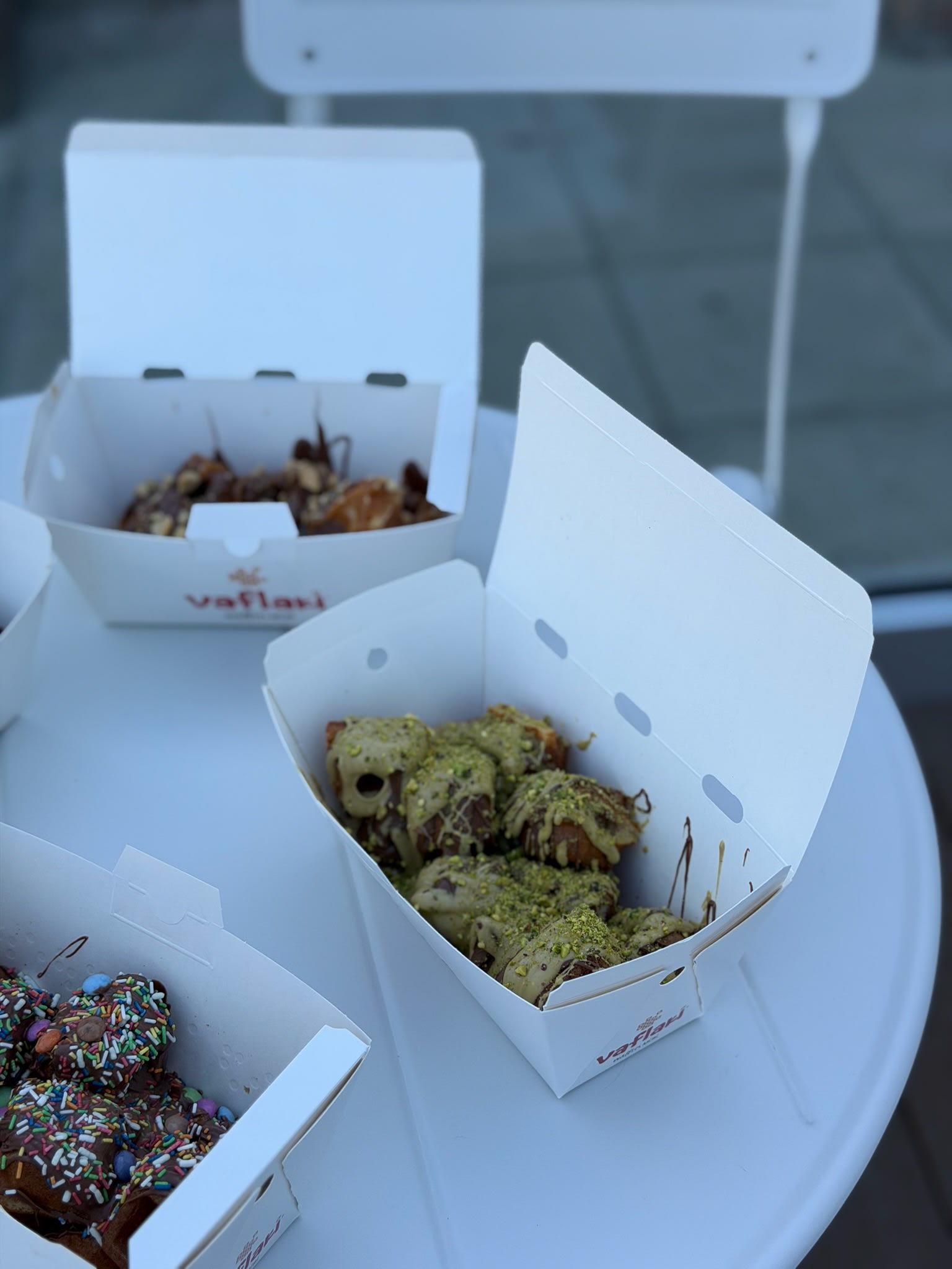 Gerolltes Eis und Dessert bei Lick'n'Roll