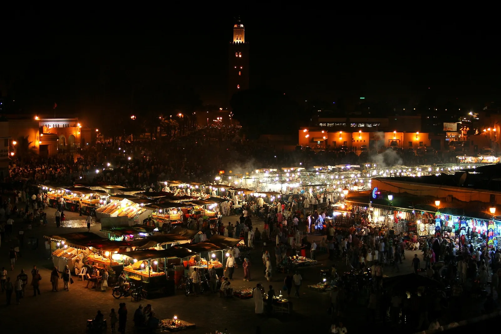 Jemaa el-Fna square at night