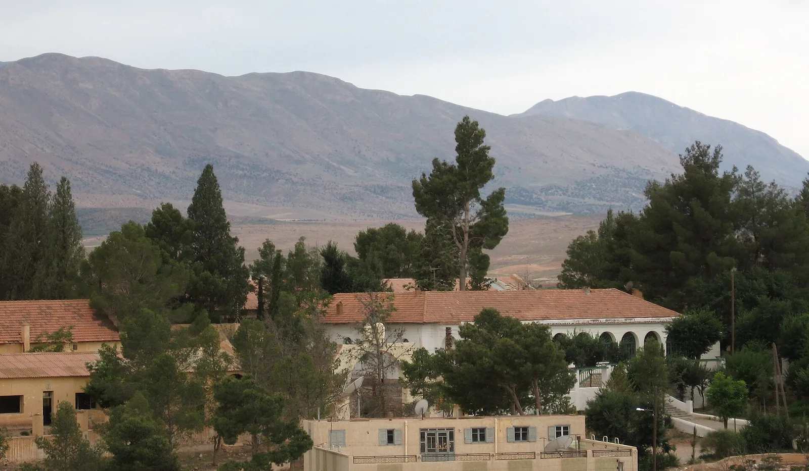 Midelt with Jbel Ayachi in the background