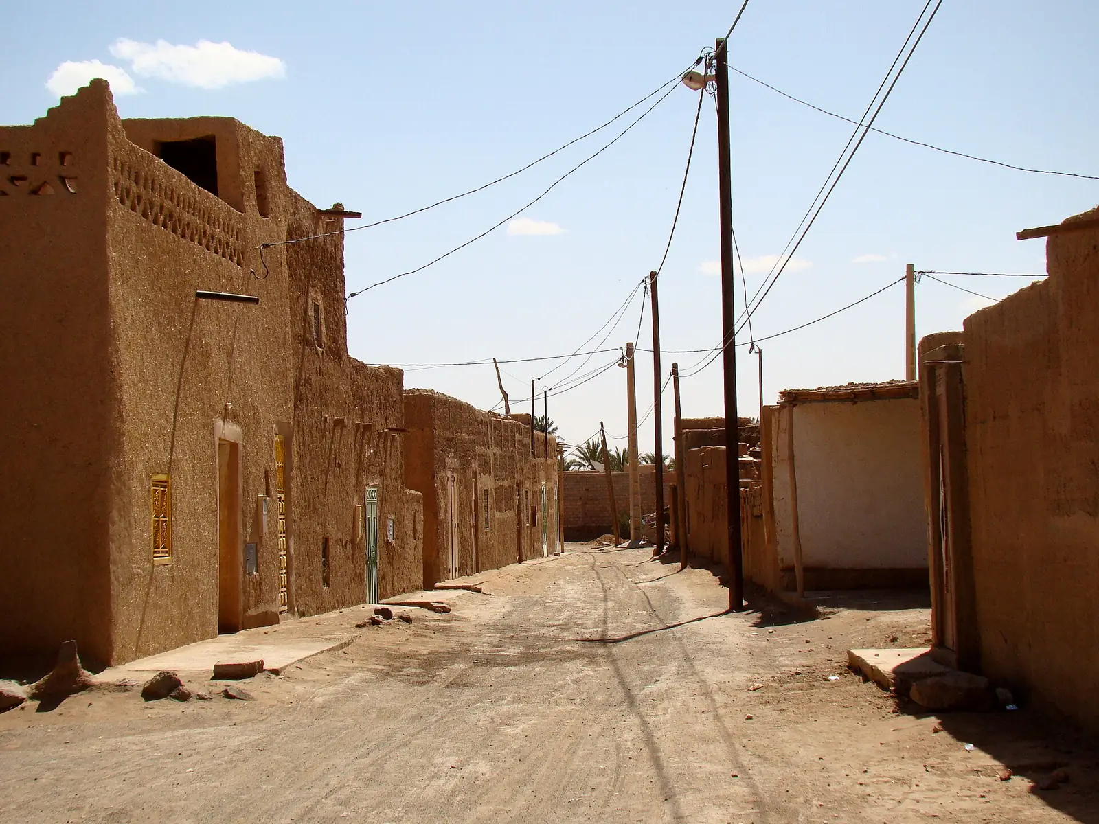Street in the old part of town, Merzouga