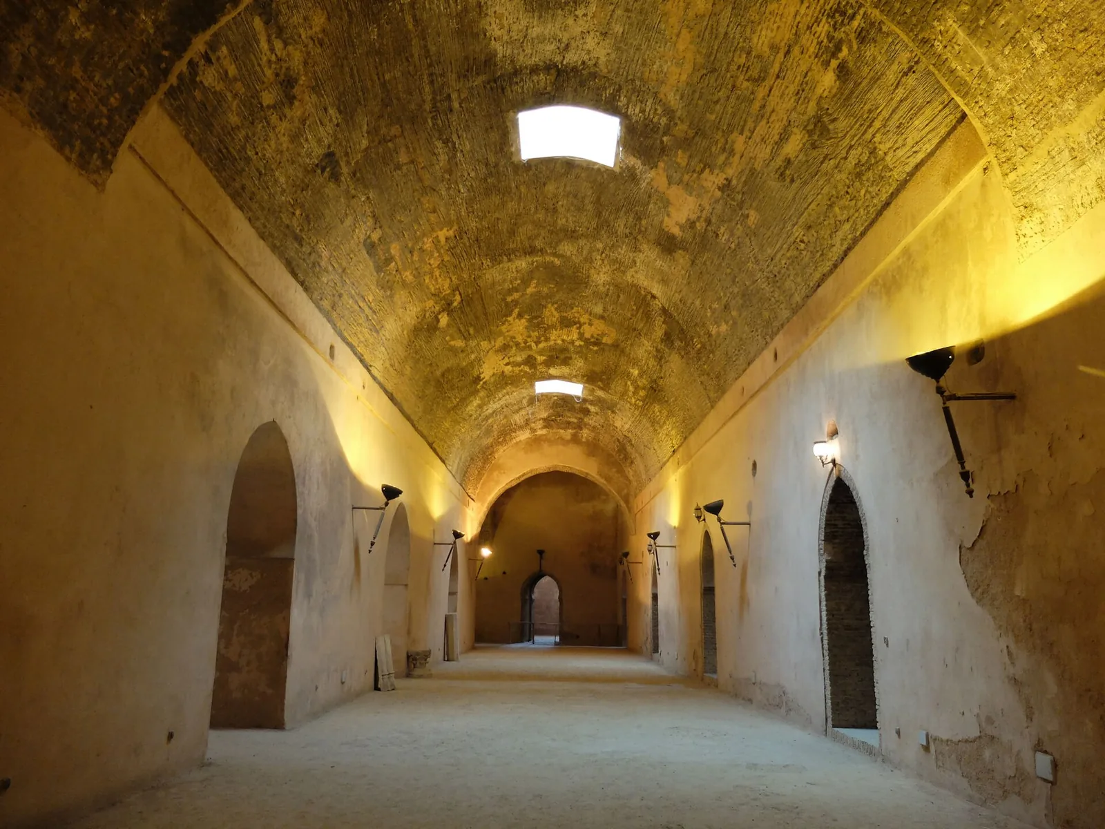 Vaulted interior hall, Heri es-Souani