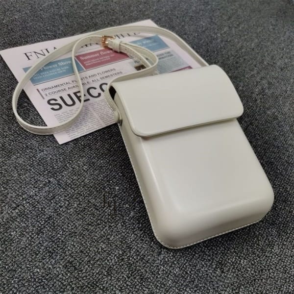 Minimalist  Crossbody Bag - Image 4