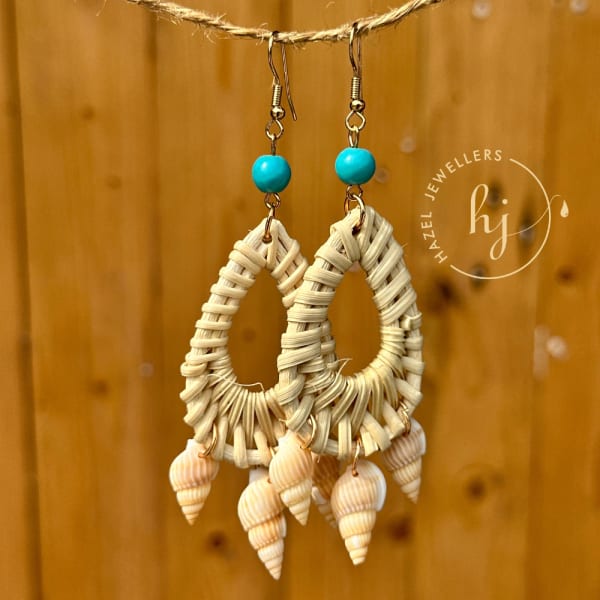Woven Shell Drop Earrimg