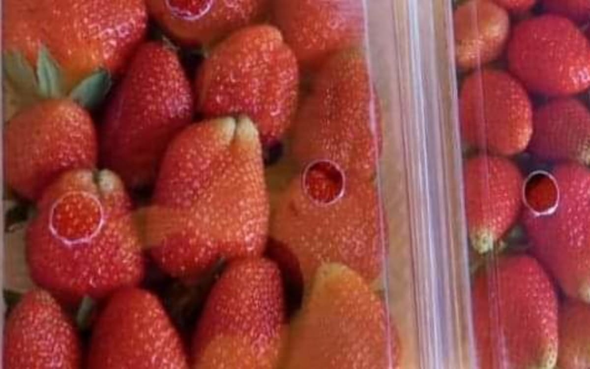 Strawberry 🍓, potatoes and vegetables