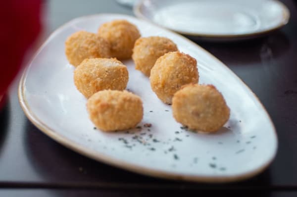 Croquetas con hueso de jamón ibérico · Receta Hernández Jiménez