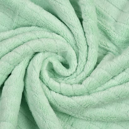 super-soft-high-absorbent-microfiber-fabric-solid-color-bath-towels-green-size-70x140-cm-aroma-towels-circle