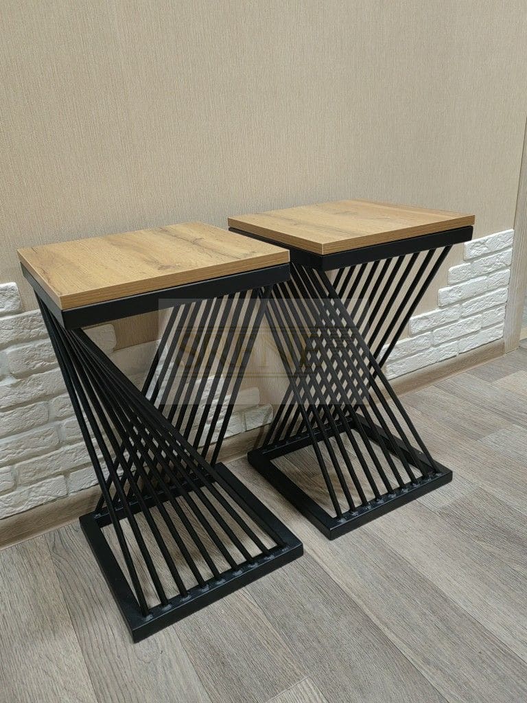 طاولة معدنية 479
