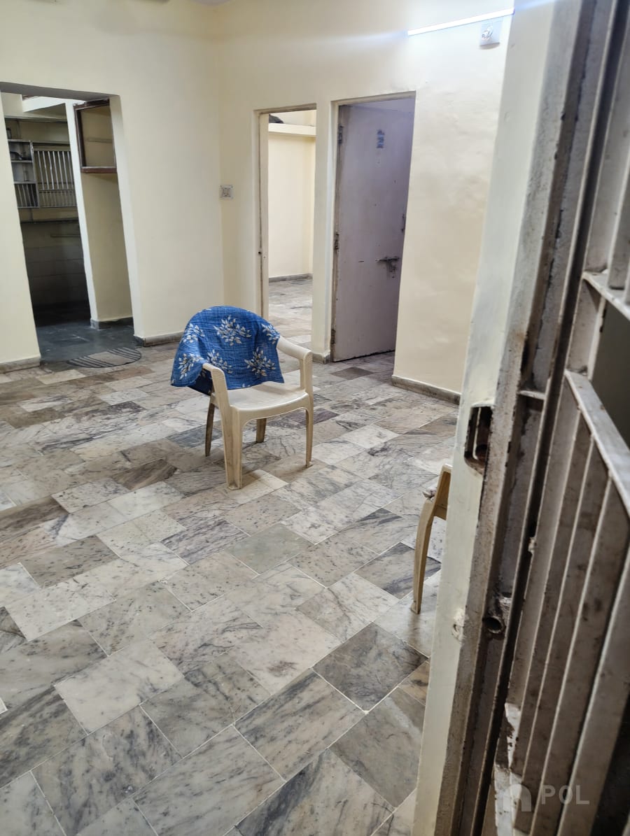 2BHK Unfurnished Flat for Rent in Tirthraj Apartment, Shyamal Cross Road