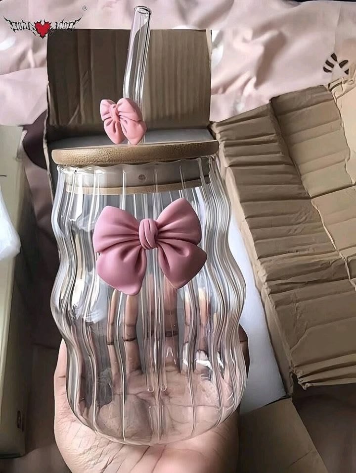 Des cutes verre et des sacs pour sckincare — photo 1