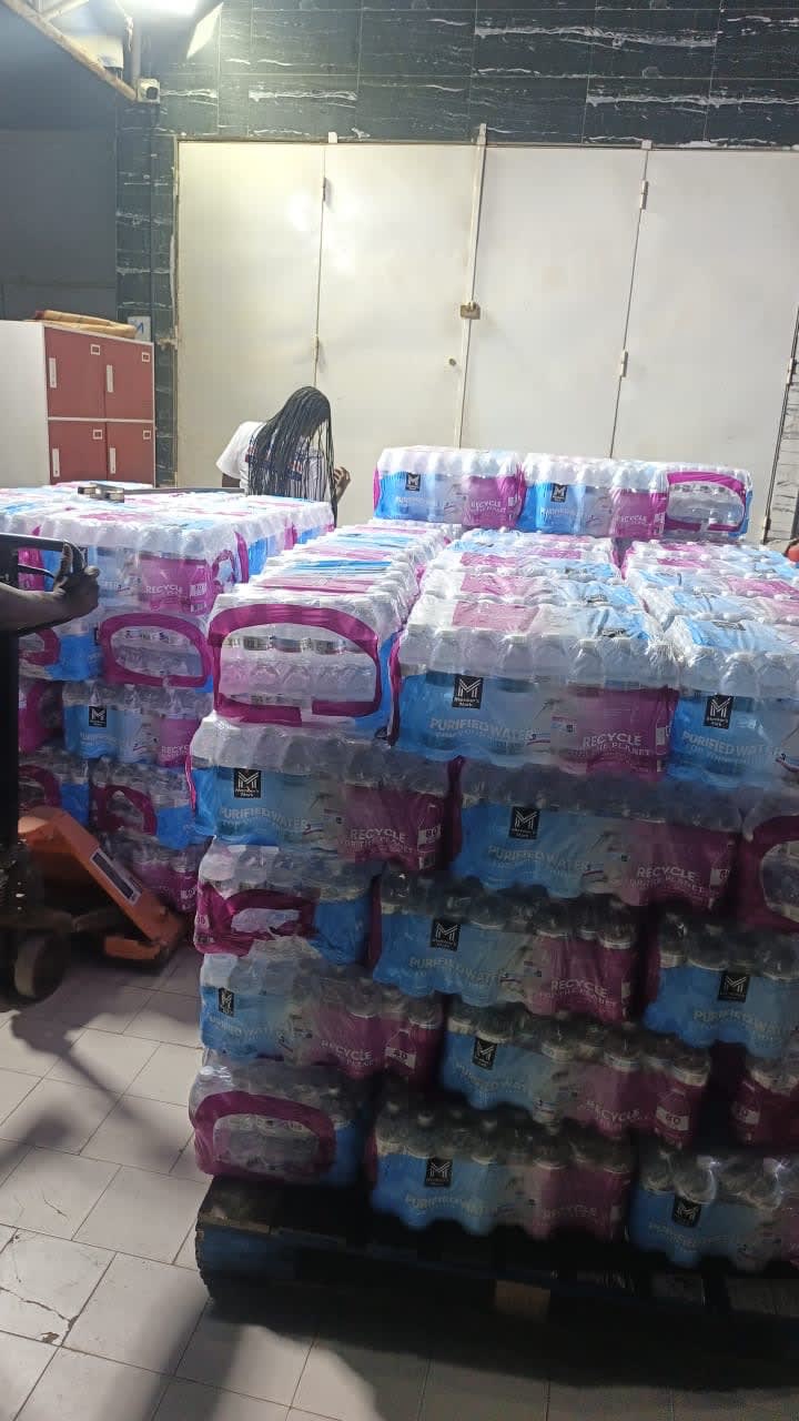 Purified water packs 80 bouteilles 