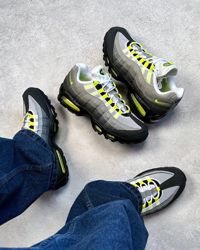 Chaussures Air Max 95 Disponible  — photo 1