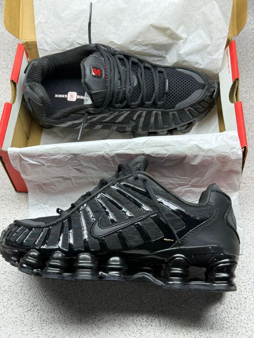 Chaussures Nike TN Disponible  — photo 1