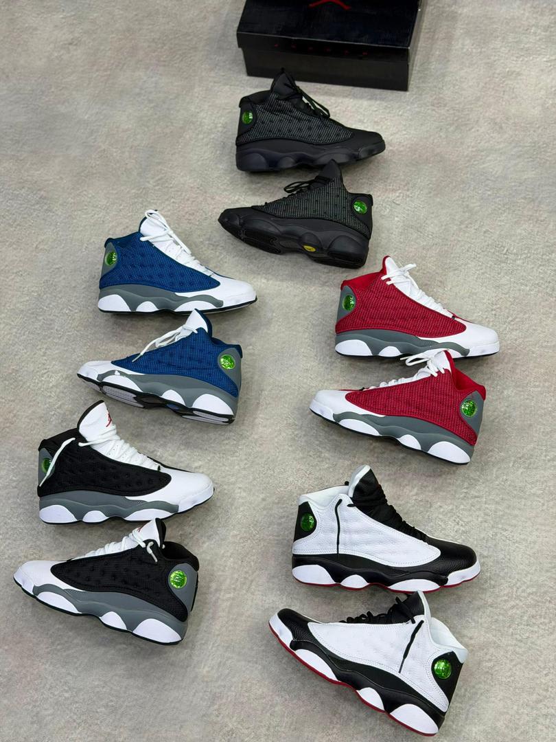 Chaussures Jordan 13 Disponible 