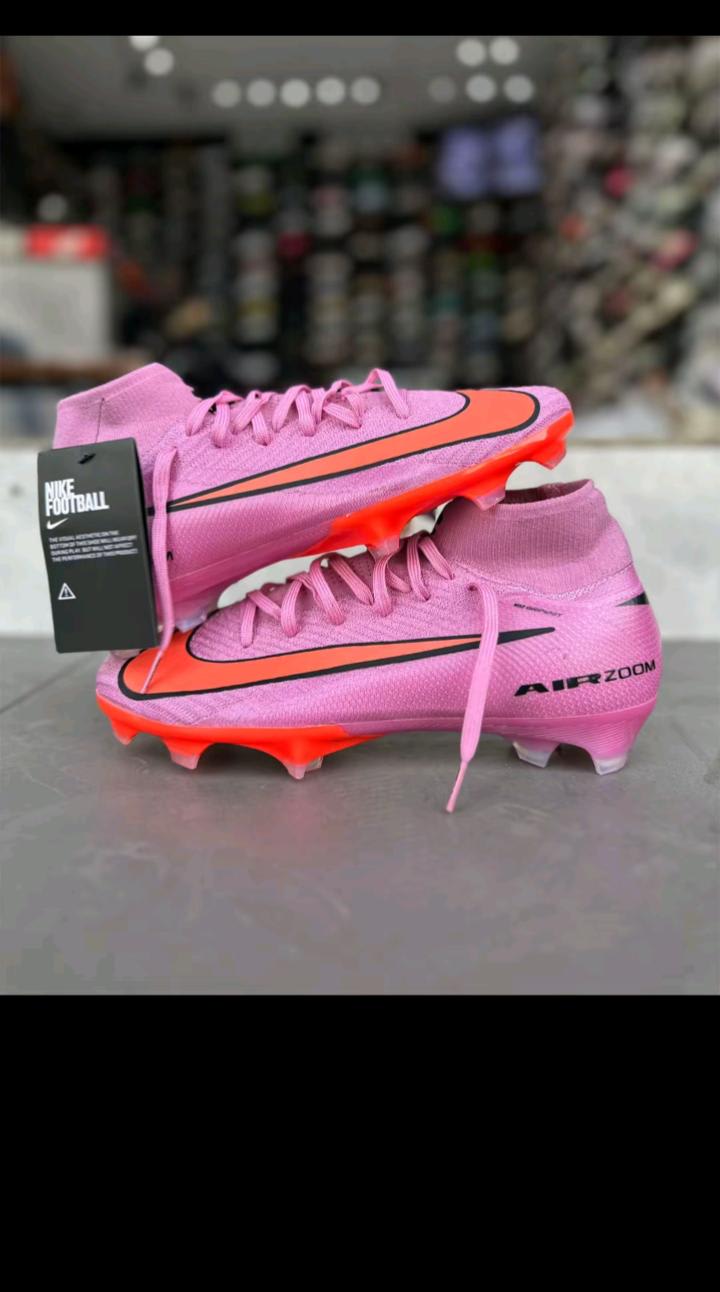 Crampons Nike 