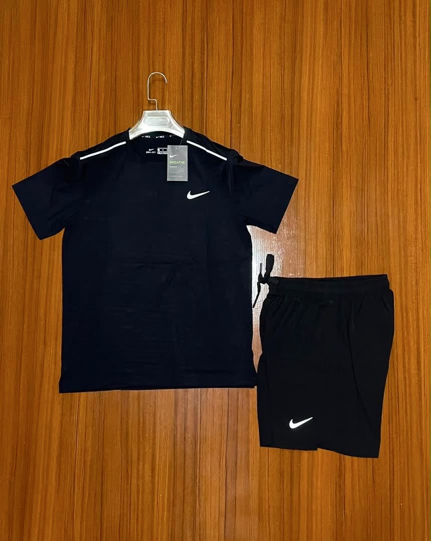 ENSEMBLE SHORT AUTHENTIQUE