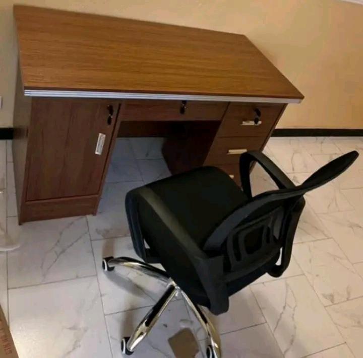 Table bureau et chaise