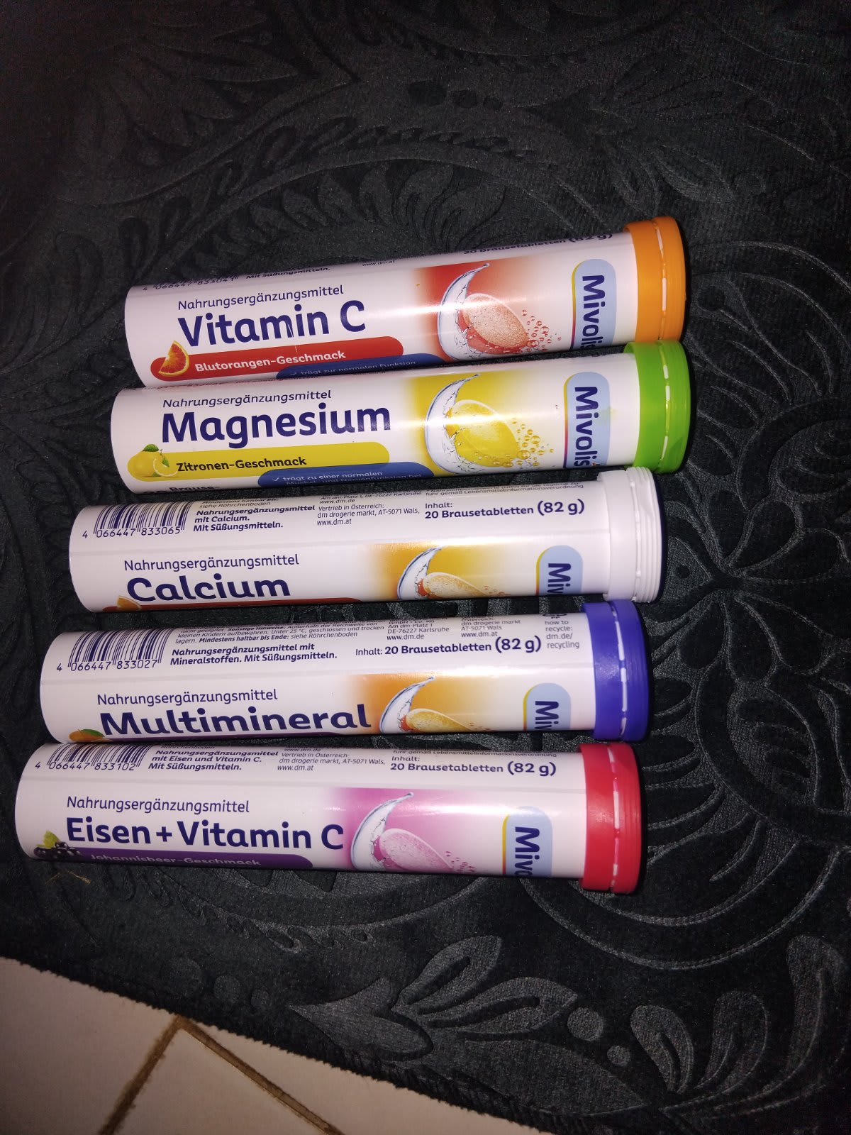Huile menthe poivre  et vitamines  — photo 1