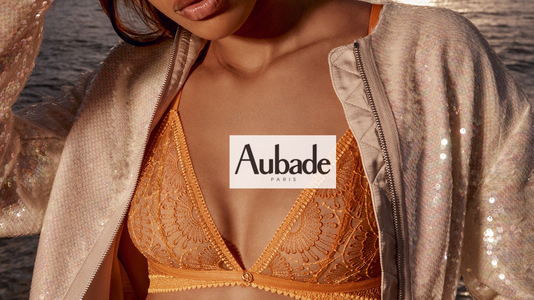 Aubade Flowermania: Le Soutien-gorge Plunge Foulard qui Allie Confort et Séduction