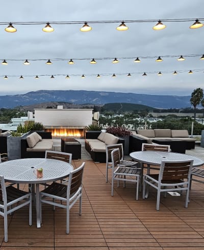 Roof Top Bistro & Bar