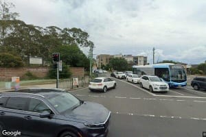 🚌 Crash on Hoxton Park Road Causes Delays in Liverpool