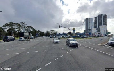 ⚠️ Crash Snarls Hume Highway & Hoxton Park Rd, Liverpool