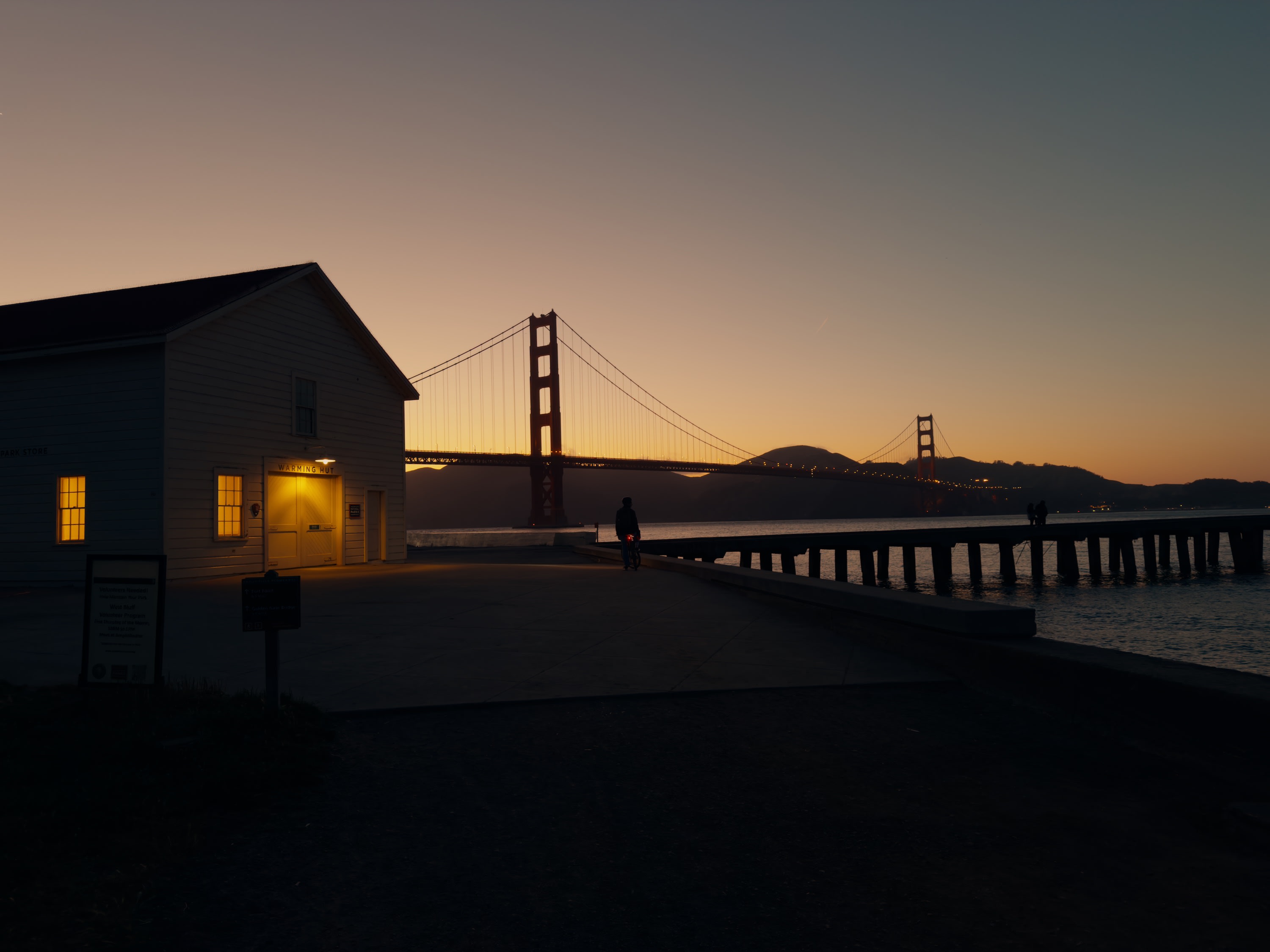 warming hut and golden gate bridge