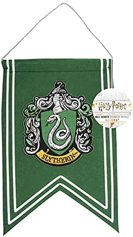 Vue 4 de Harry Potter Banniere Serpentard