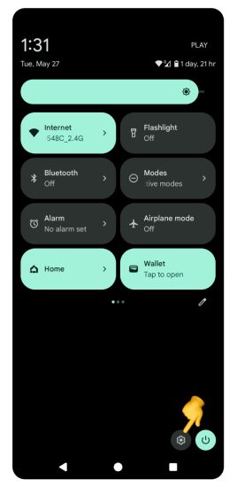 Android quick settings panel with gear icon highlighted
