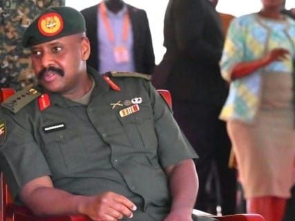 Ouganda: halte à la " parentocratie" !