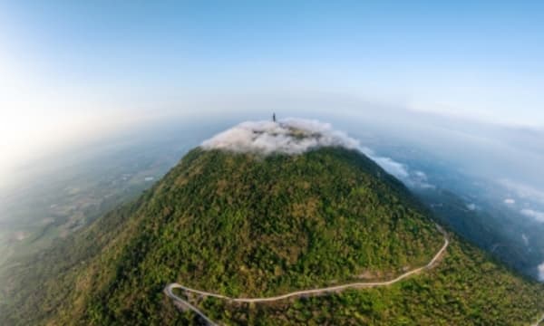 Núi Bà Đen đón khách trở lại sau hai tháng đóng cửa