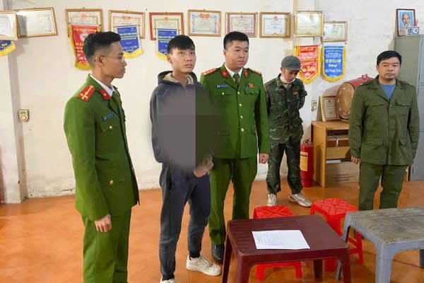 Dùng dao chém hai người do mâu thuẫn tại khu nhà trọ