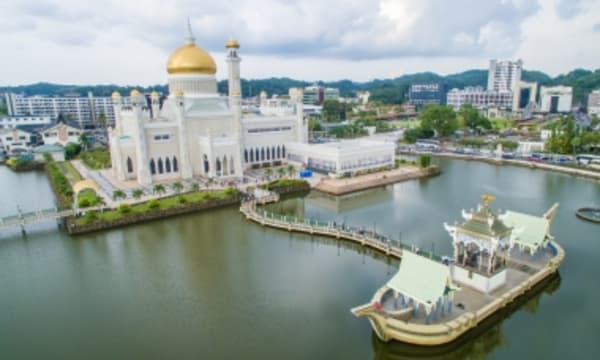 Quốc gia Đông Nam Á nào cấm buôn bán rượu, bia?