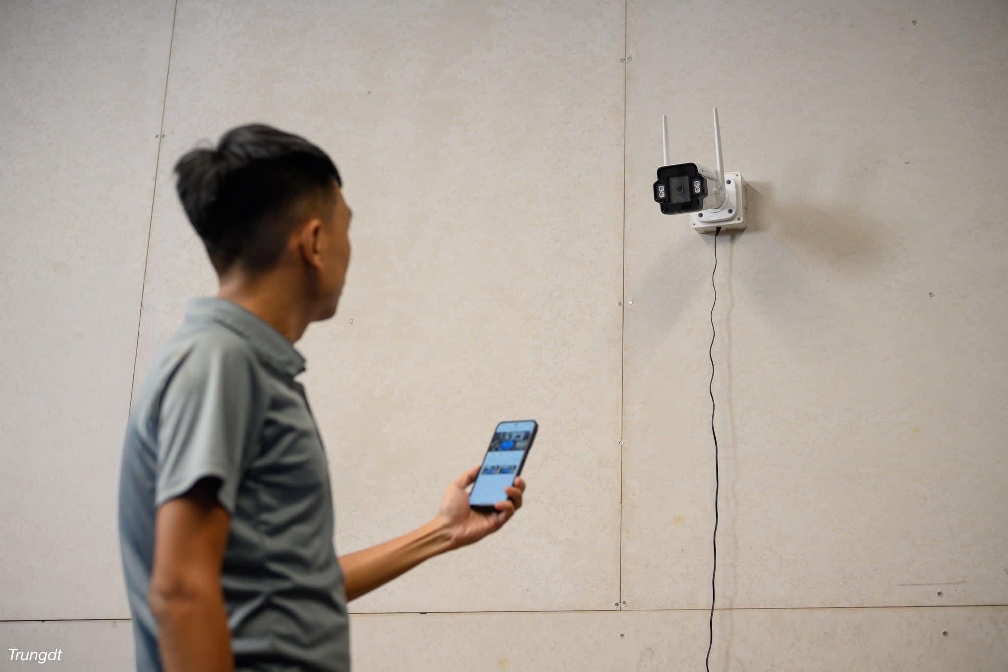 tinhte-trungdt-camera-giam-sat-VIGI-InSight-S345-4G -09.jpg