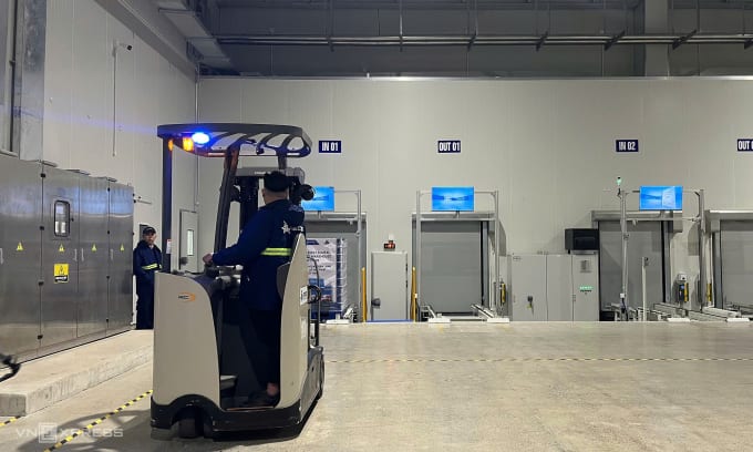 Bên trong kho lạnh ngoại quan 110.000 pallet lớn nhất Việt Nam. Ảnh: Thi Hà