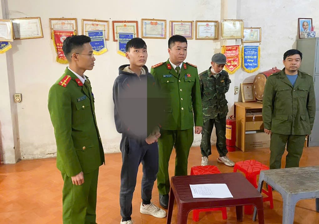 Dùng dao chém hai người do mâu thuẫn tại khu nhà trọ - 1