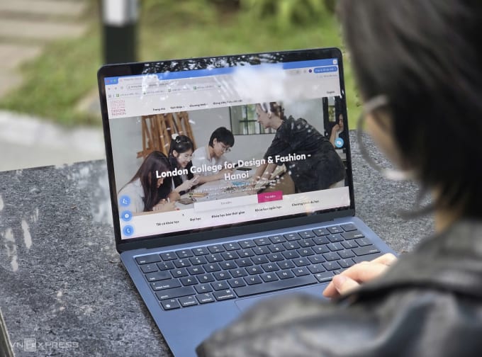 Website Cao đẳng nghề Thiết kế và Thời trang London. Ảnh: Thanh Hằng