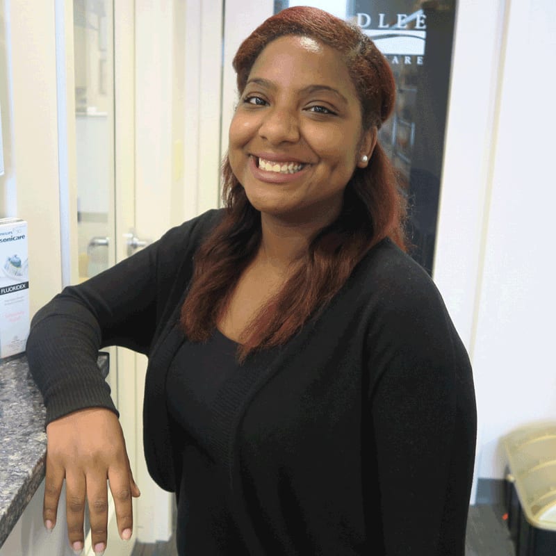 yailin-bradlee-dental-care