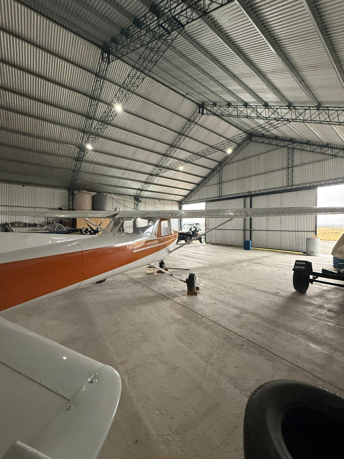 Hangar Alas del Beagle · Tolhuin (SAWL)