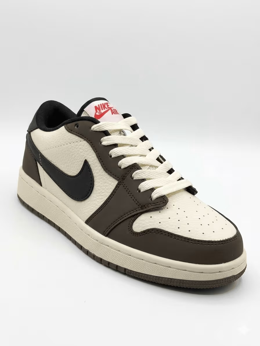 Nike reverse