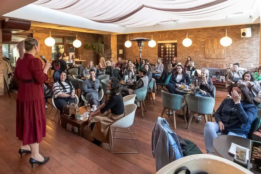 CB Trica: Ladies Meet Up