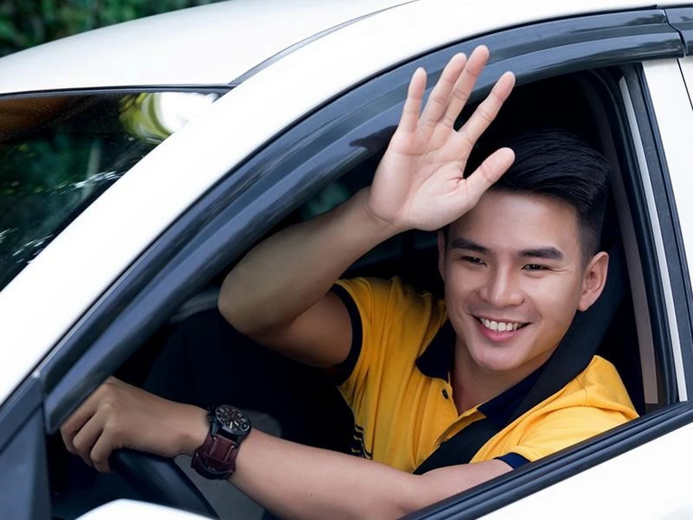 Đặt Grab Taxi 4 - 7 - 16 Chỗ Long An Giá Rẻ 0327883039