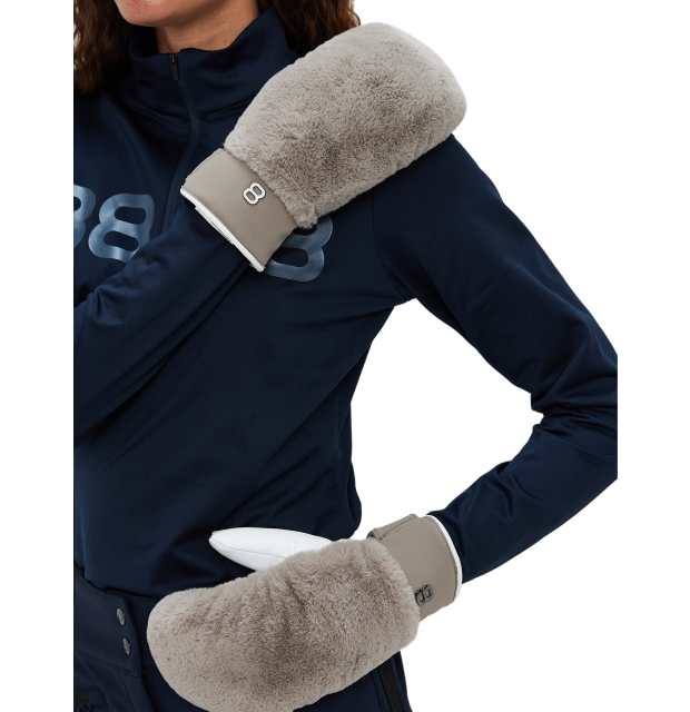 8848 Fluffy 8 Mitten_01