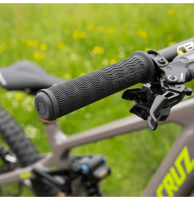 Burgtec The Bartender Pro Vero Sandler Signature Grip_04