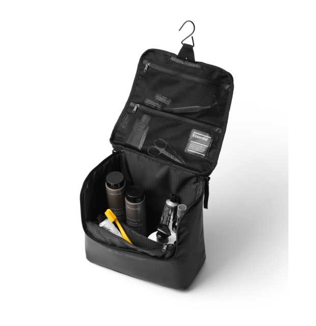 DB Essential Washbag M_02