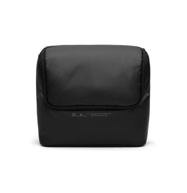 DB Essential Washbag M_02