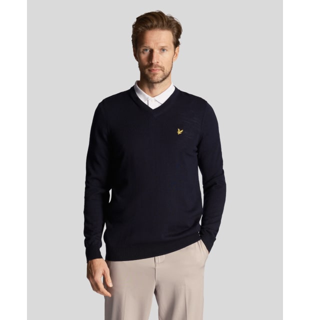 Lyle & Scott Golf V Neck Jumper_01